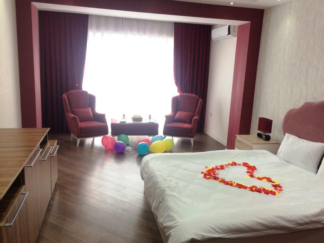 Park Azure Deluxe 2 Bedroom Apartment *